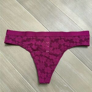 NWT! PINK Victoria's Secret Floral Lace Magenta Thong, Size S